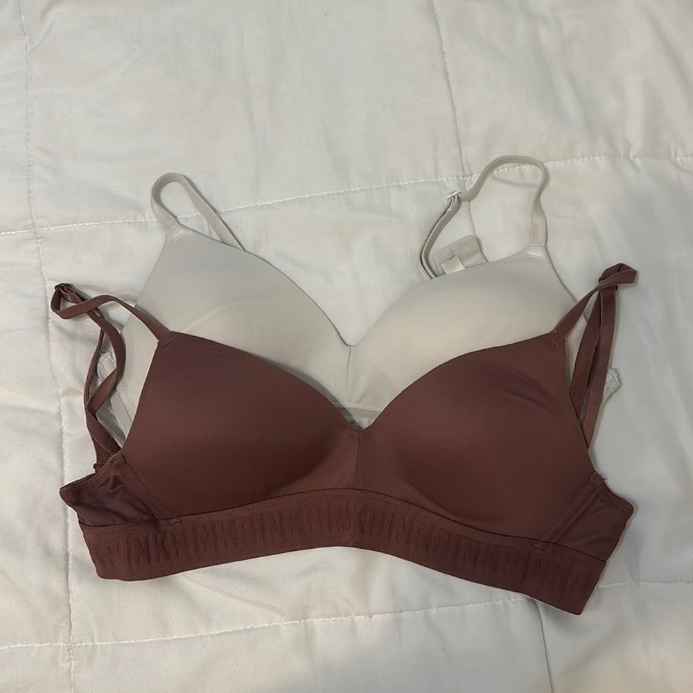 2 VS Pink Wear Everywhere Wireless Lightly Lined Bra
